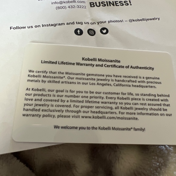 2-1/3CT.TW MOISSANITE AND LAB DIAMOND BRIDAL SET - WHITE GOLD - Picture 7 of 9